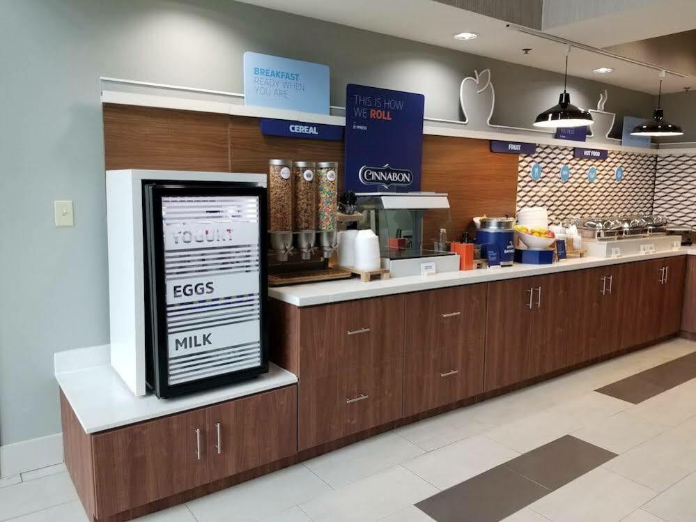 Holiday Inn Express Hotel & Suites Louisville South-Hillview, An Ihg Hotel Buitenkant foto