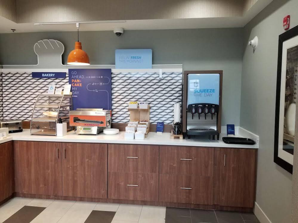 Holiday Inn Express Hotel & Suites Louisville South-Hillview, An Ihg Hotel Buitenkant foto