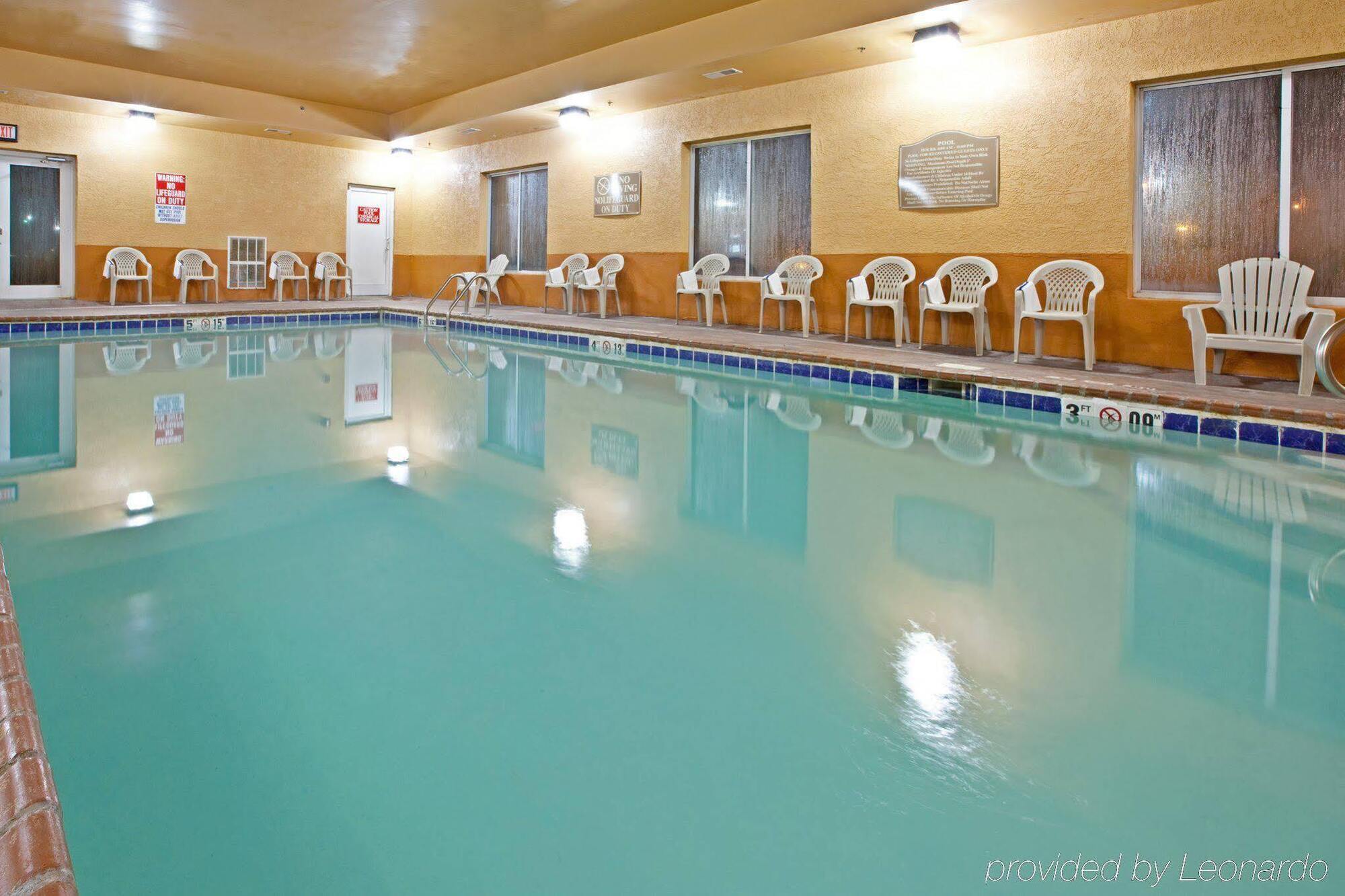 Holiday Inn Express Hotel & Suites Louisville South-Hillview, An Ihg Hotel Buitenkant foto